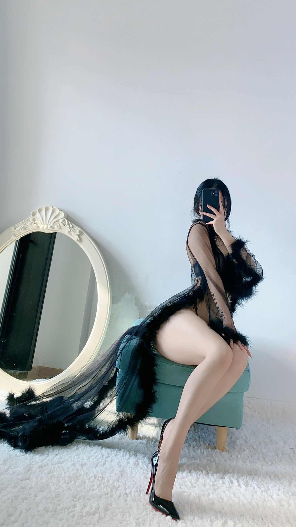 Xgyw.Net_健身俏臀少女俏妞qiaoniu微密圈视图主题多套性感服饰系列秀魔鬼身材诱惑写真151P