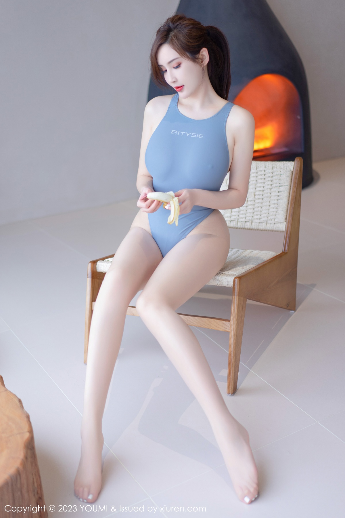 Xgyw.Net_[YouMi尤蜜荟]Vol.900_女神Carol周妍希大理旅拍性感蓝灰泳装秀丰满身材迷人诱惑写真89P