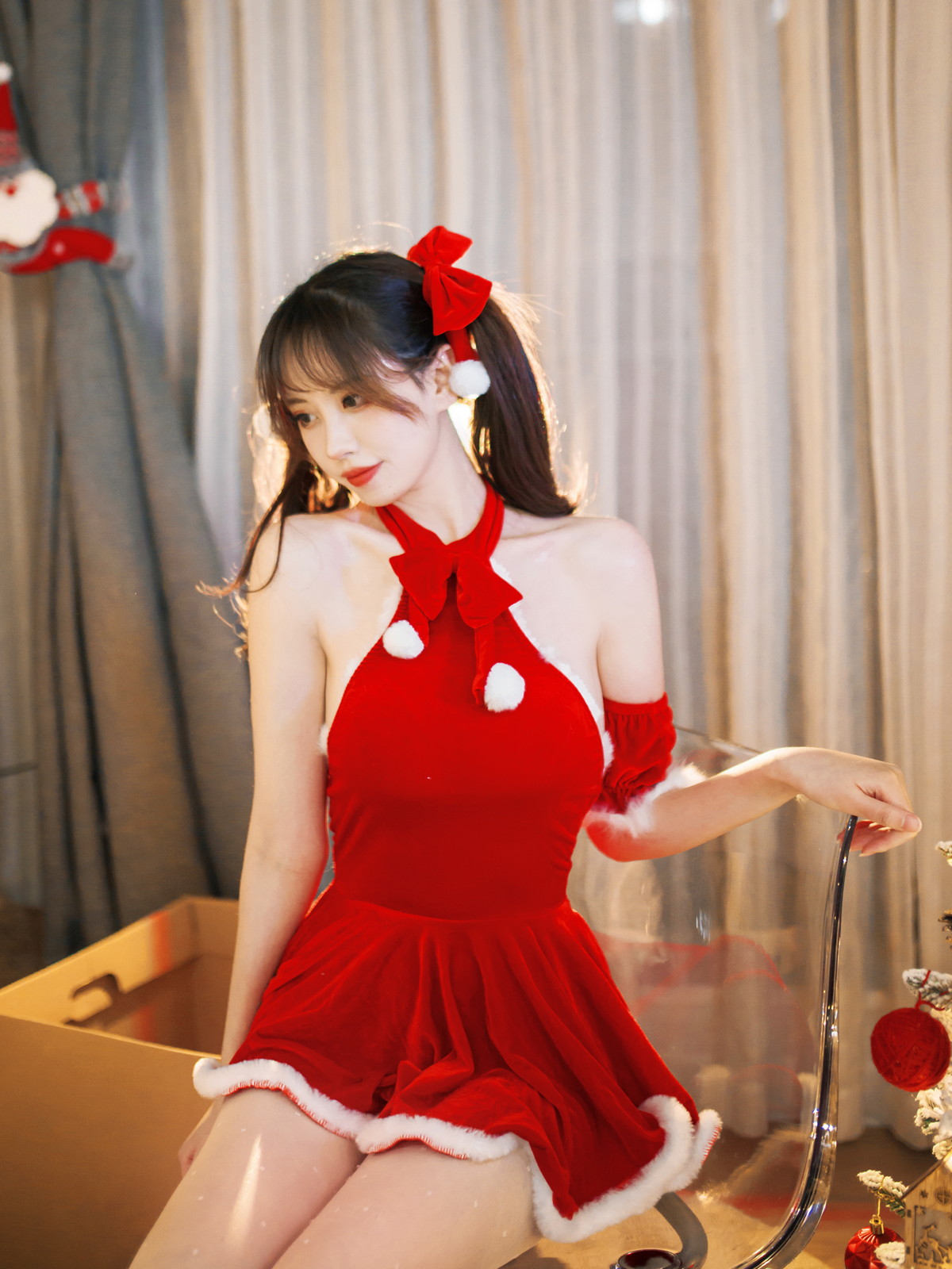 Xgyw.Net_次元少女念雪ww玫瑰礼物主题性感红色露背圣诞装配闪亮丝袜靓丽迷人写真30P