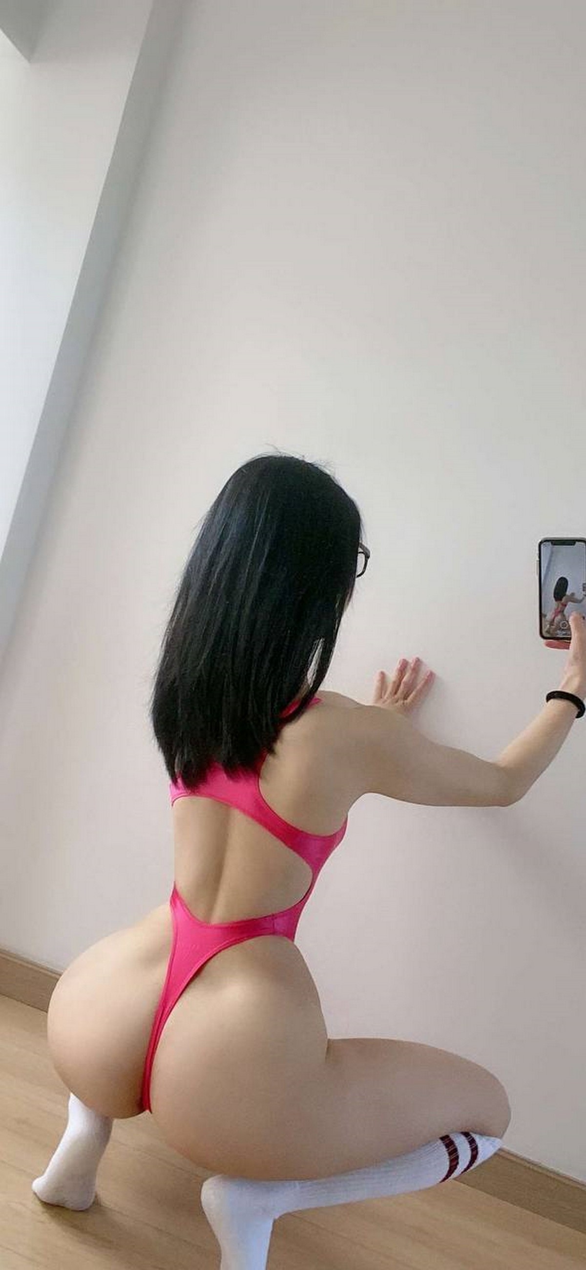 Xgyw.Net_健身俏臀少女俏妞qiaoniu微密圈视图主题多套性感服饰系列秀魔鬼身材诱惑写真151P