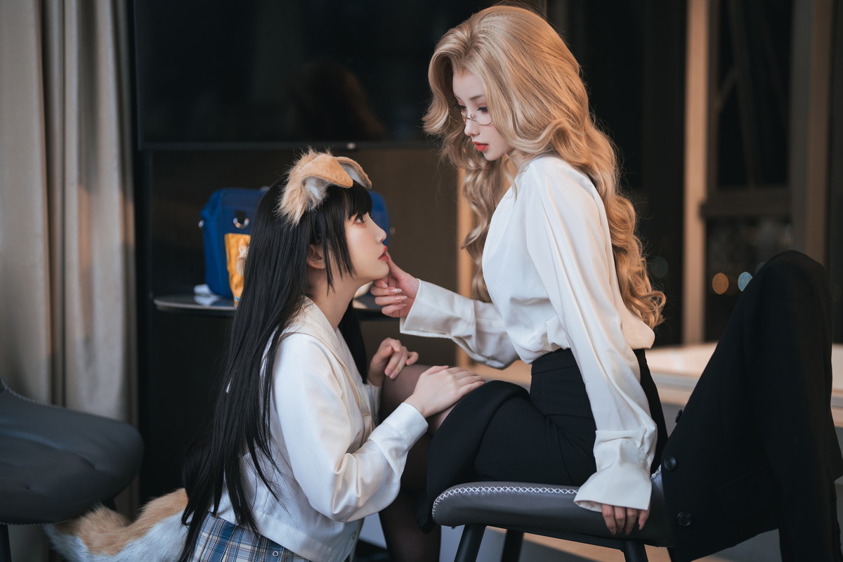 Xgyw.Net_网络美女rioko凉凉子&面饼仙儿女总裁主题性感黑色内衣配黑丝袜迷人诱惑写真80P