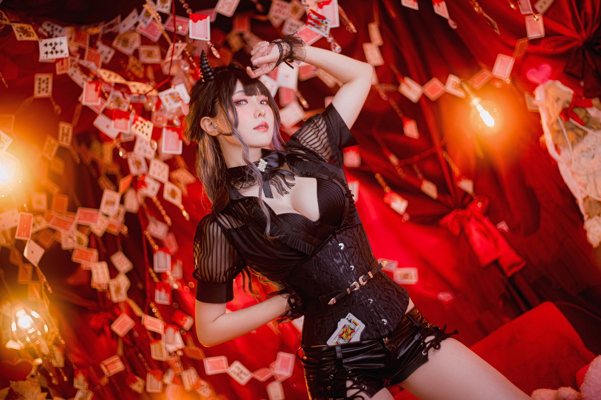 Xgyw.Net_Coser妹子Ely_eee-Devil Croupier主题性感黑色低胸服饰配黑皮短裙完美诱惑写真31P