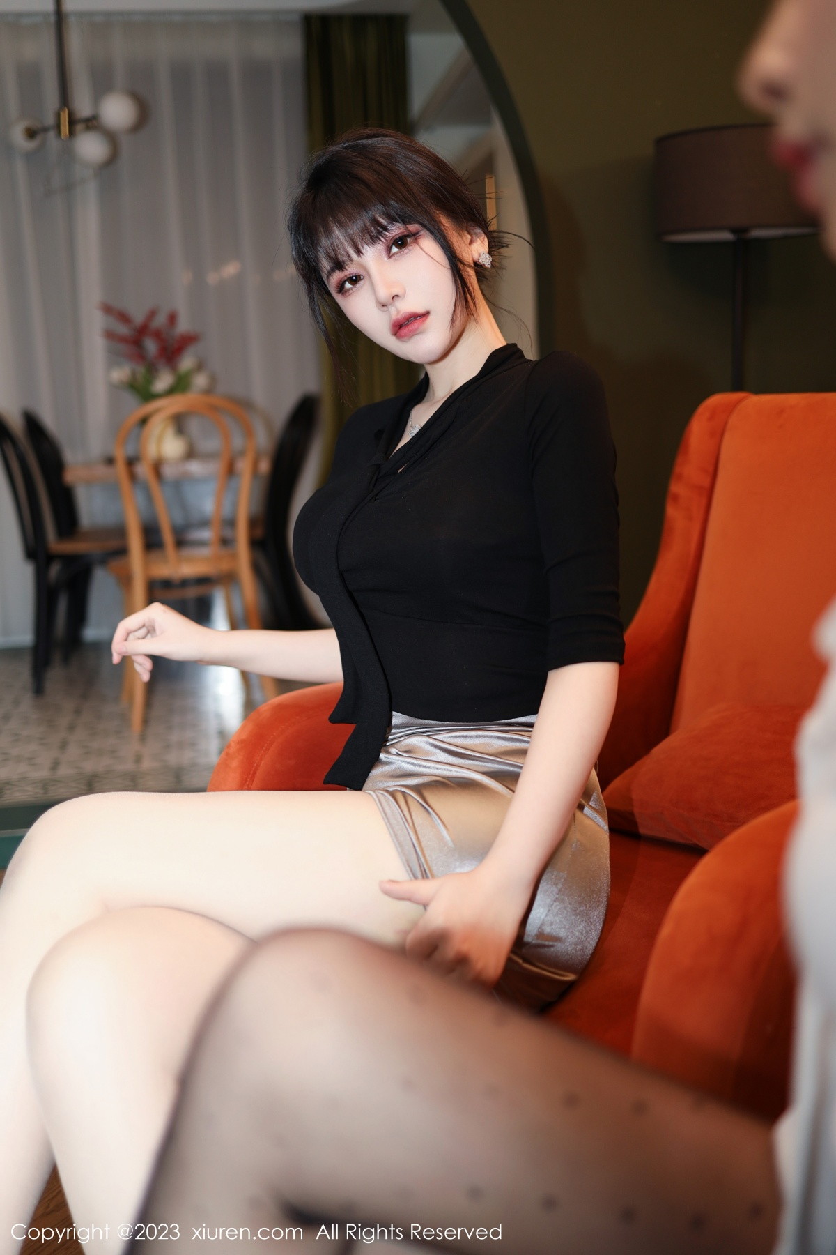 Xgyw.Net_XiuRen第6256期_模特桃桃子闺蜜剧情主题性感黑白丝袜系列秀美腿迷人诱惑写真85P