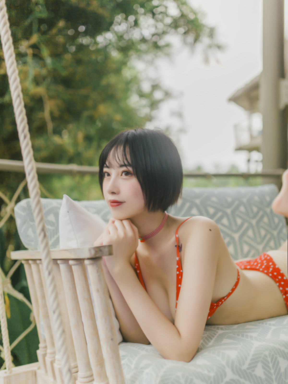 Xgyw.Net_次元少女念雪ww七月光荫主题户外海边性感红色比基尼秀完美身材迷人写真30P