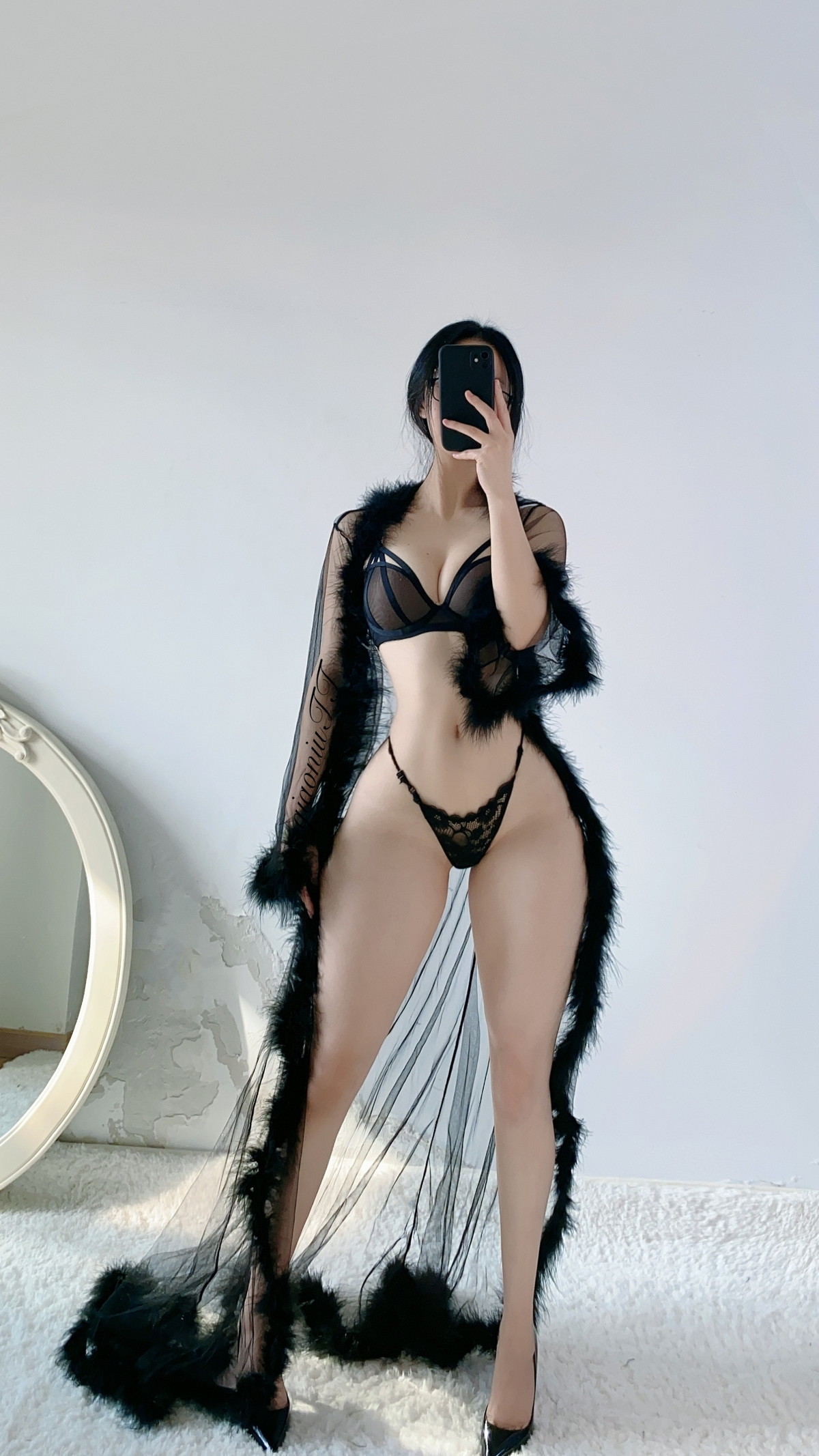 Xgyw.Net_健身俏臀少女俏妞qiaoniu微密圈视图主题多套性感服饰系列秀魔鬼身材诱惑写真151P