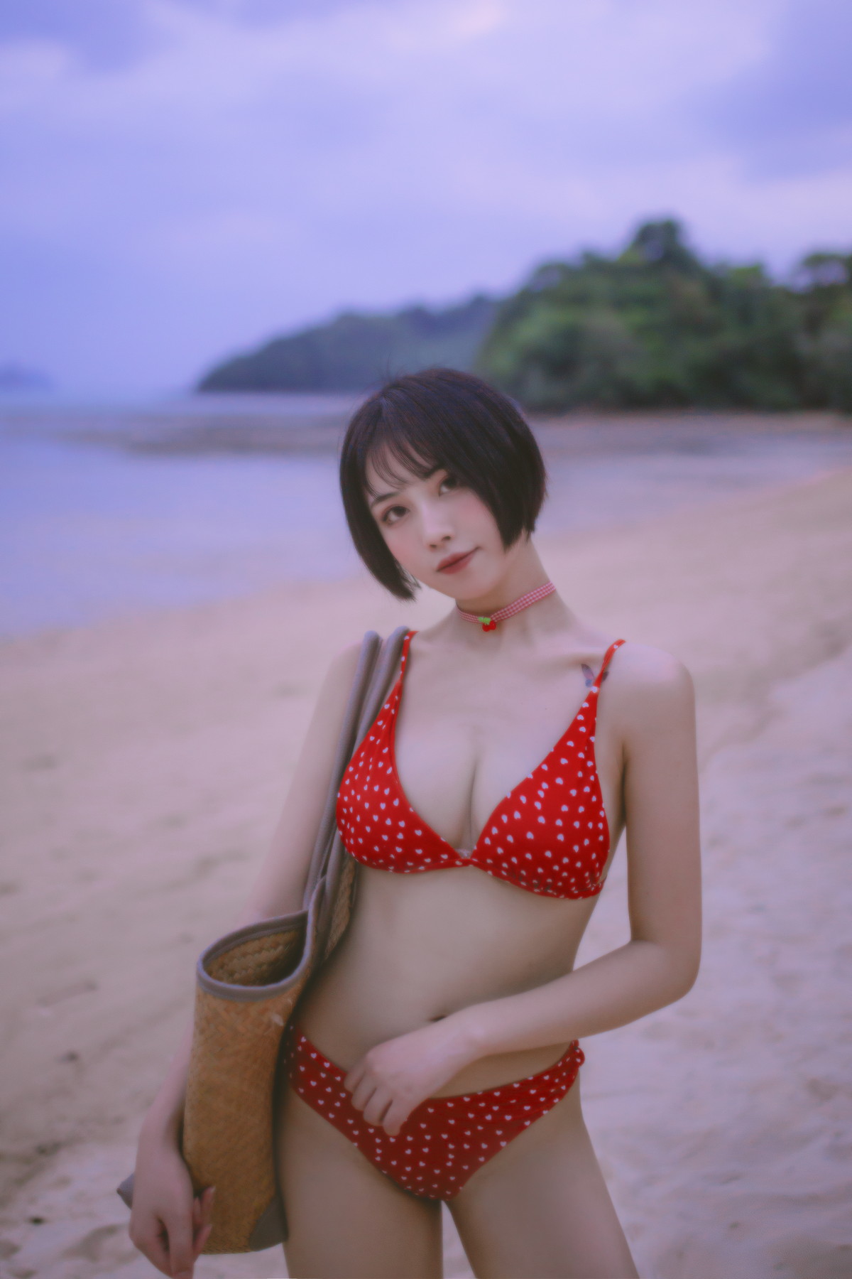 Xgyw.Net_次元少女念雪ww七月光荫主题户外海边性感红色比基尼秀完美身材迷人写真30P