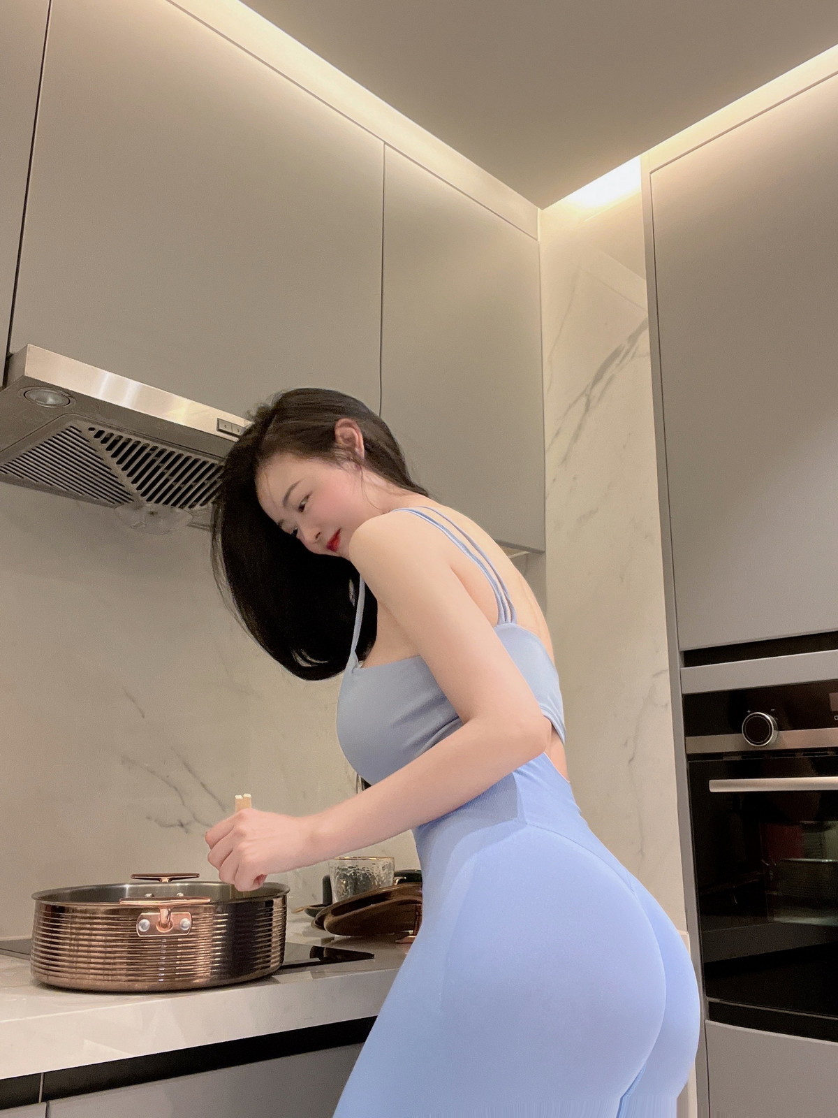 Xgyw.Net_成都健身妹子左公子微密圈视图主题性感生活居家自拍系列秀豪乳翘臀诱惑写真100P