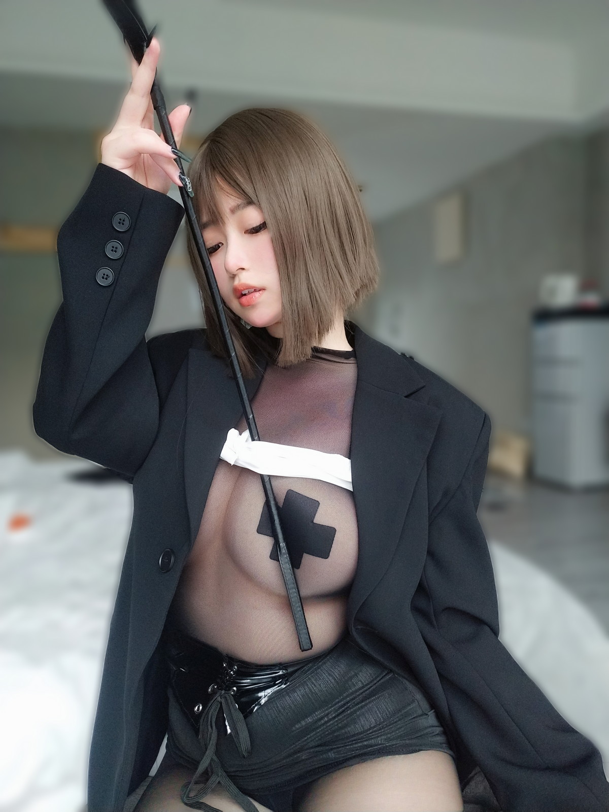 Xgyw.Net_Coser妹子女主K大胆的秘书主题脱OL制服露薄透内衣秀豪乳遮点极致诱惑写真107P