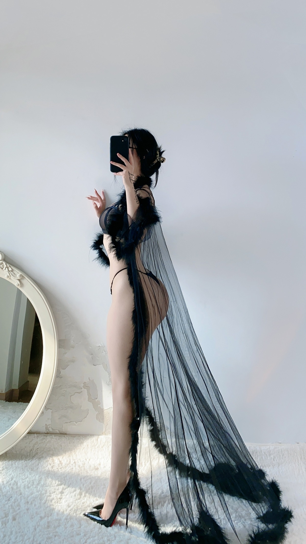 Xgyw.Net_健身俏臀少女俏妞qiaoniu微密圈视图主题多套性感服饰系列秀魔鬼身材诱惑写真151P