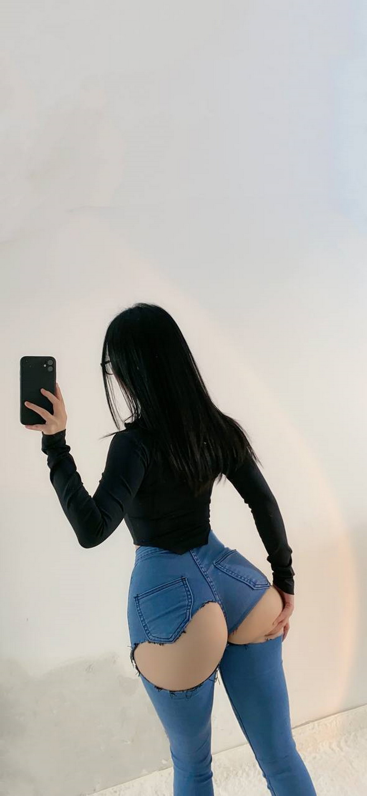 Xgyw.Net_健身俏臀少女俏妞qiaoniu微密圈视图主题多套性感服饰系列秀魔鬼身材诱惑写真151P