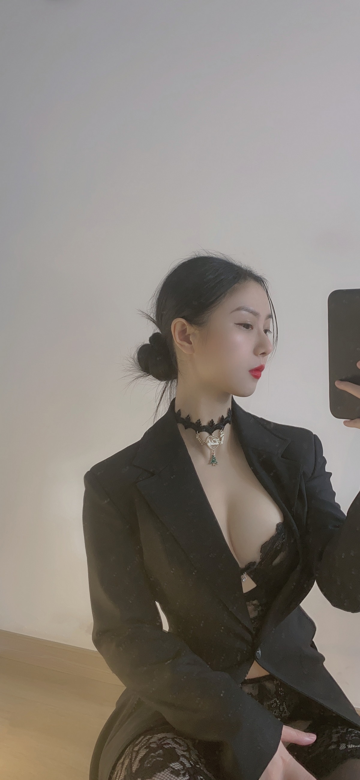 Xgyw.Net_健身俏臀少女俏妞qiaoniu微密圈视图主题多套性感服饰系列秀魔鬼身材诱惑写真151P