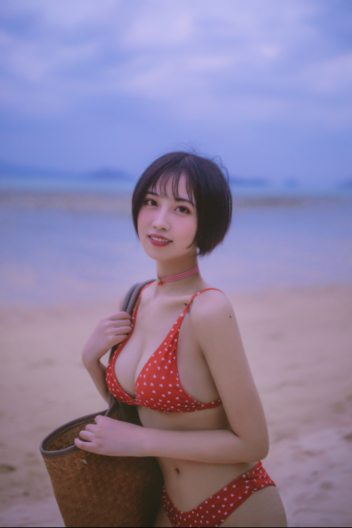 Xgyw.Net_次元少女念雪ww七月光荫主题户外海边性感红色比基尼秀完美身材迷人写真30P