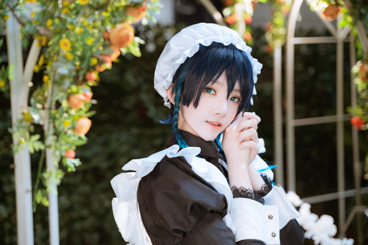 Xgyw.Net_网络美女桜桃喵温迪女仆主题花园里性感女仆装配白丝袜秀白嫩美腿迷人写真26P