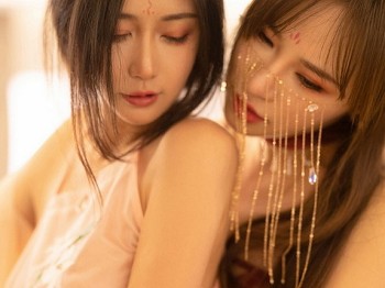 [YouMi尤蜜荟]Vol.902_车模合集校花icy猪＆laura阿姣性感骚扰服饰秀惹火身材骚扰写真86P
