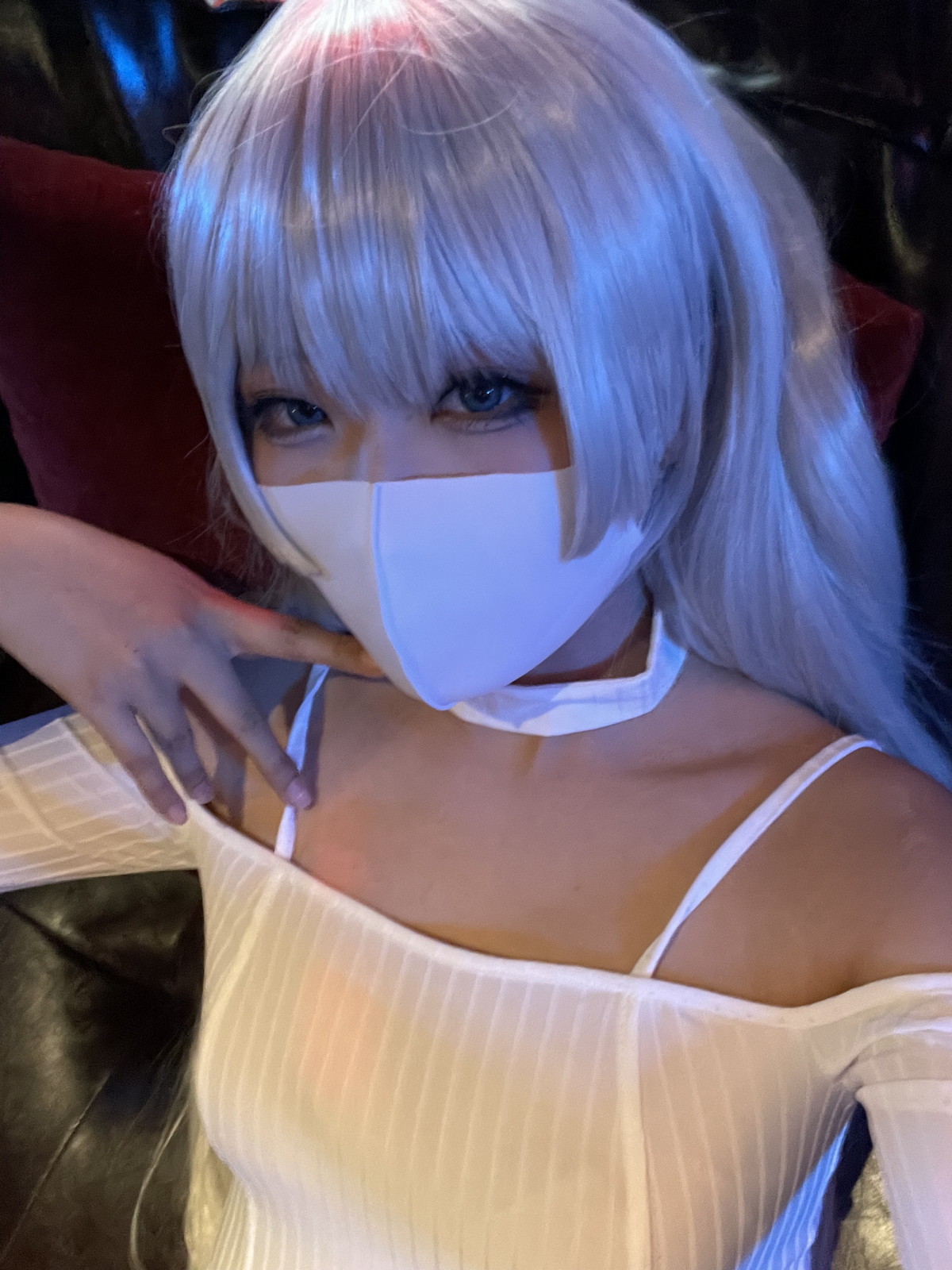 Xgyw.Net_网络美女轩萧学姐高开叉运动鞋主题性感白色高叉连体衣配超薄黑丝诱惑写真68P