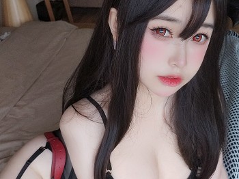Coser小小妹妹女主K恶魔主题性感黑色薄透贴身内衣配黑色丝袜吊袜秀豪乳蜜桃臀骚扰写真43P
