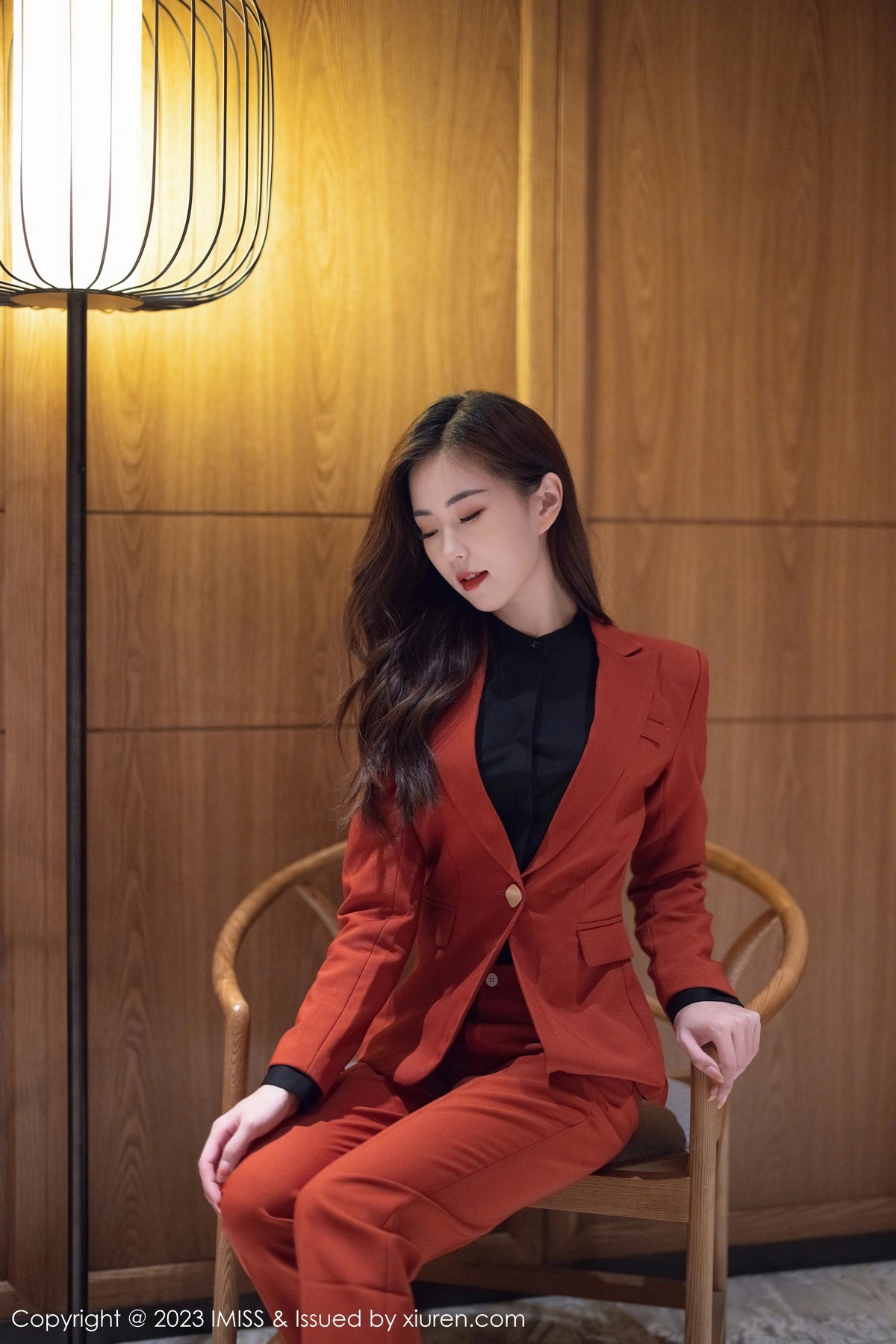 Xgyw.Net_[IMISS爱蜜社]Vol.717_模特杨紫嫣candy脱职场OL露性感黑色内衣原色丝袜迷人诱惑写真64P