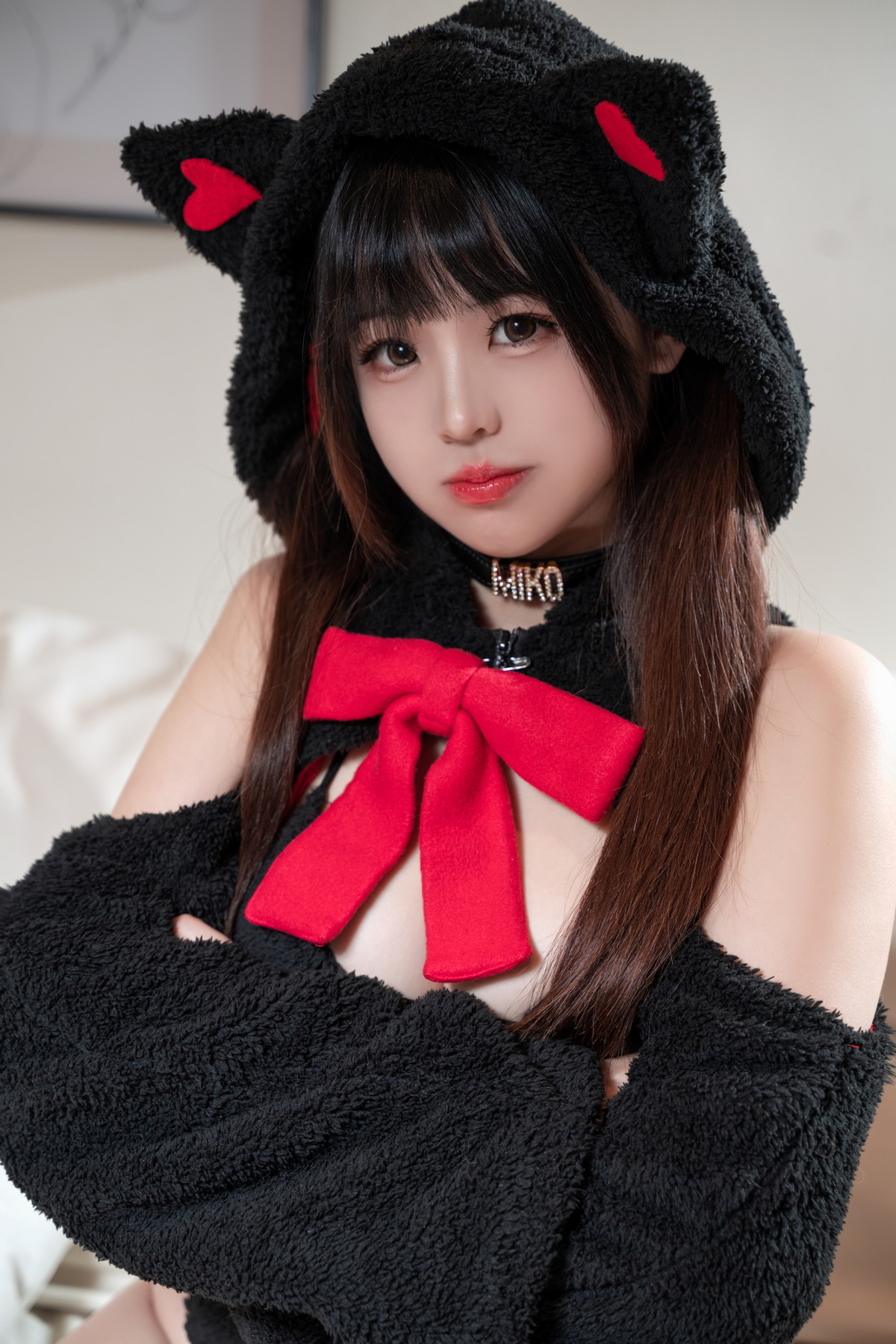Xgyw.Net_Coser美女冉有点饿珀尔诺主题私房性感银色情趣套装系列秀白嫩肌肤诱惑写真60P