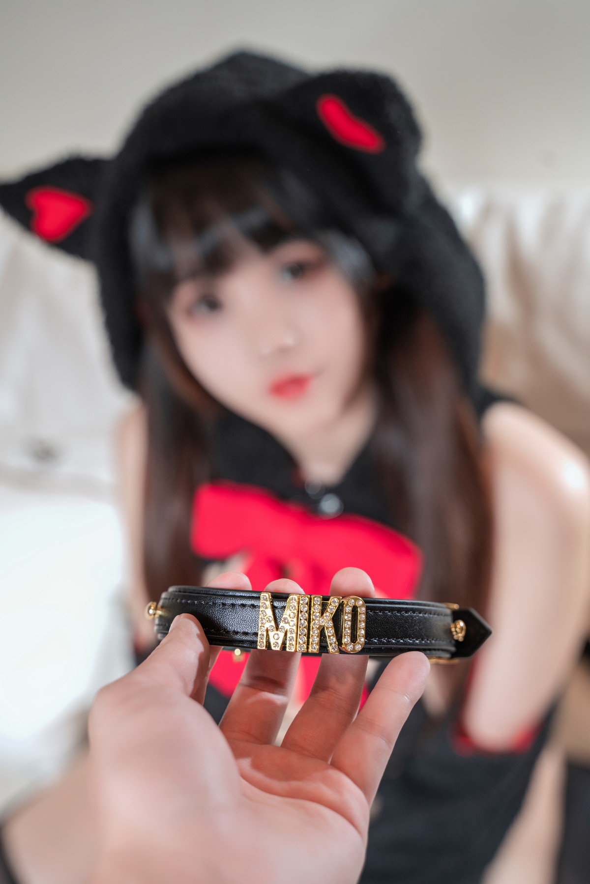 Xgyw.Net_Coser美女冉有点饿珀尔诺主题私房性感银色情趣套装系列秀白嫩肌肤诱惑写真60P