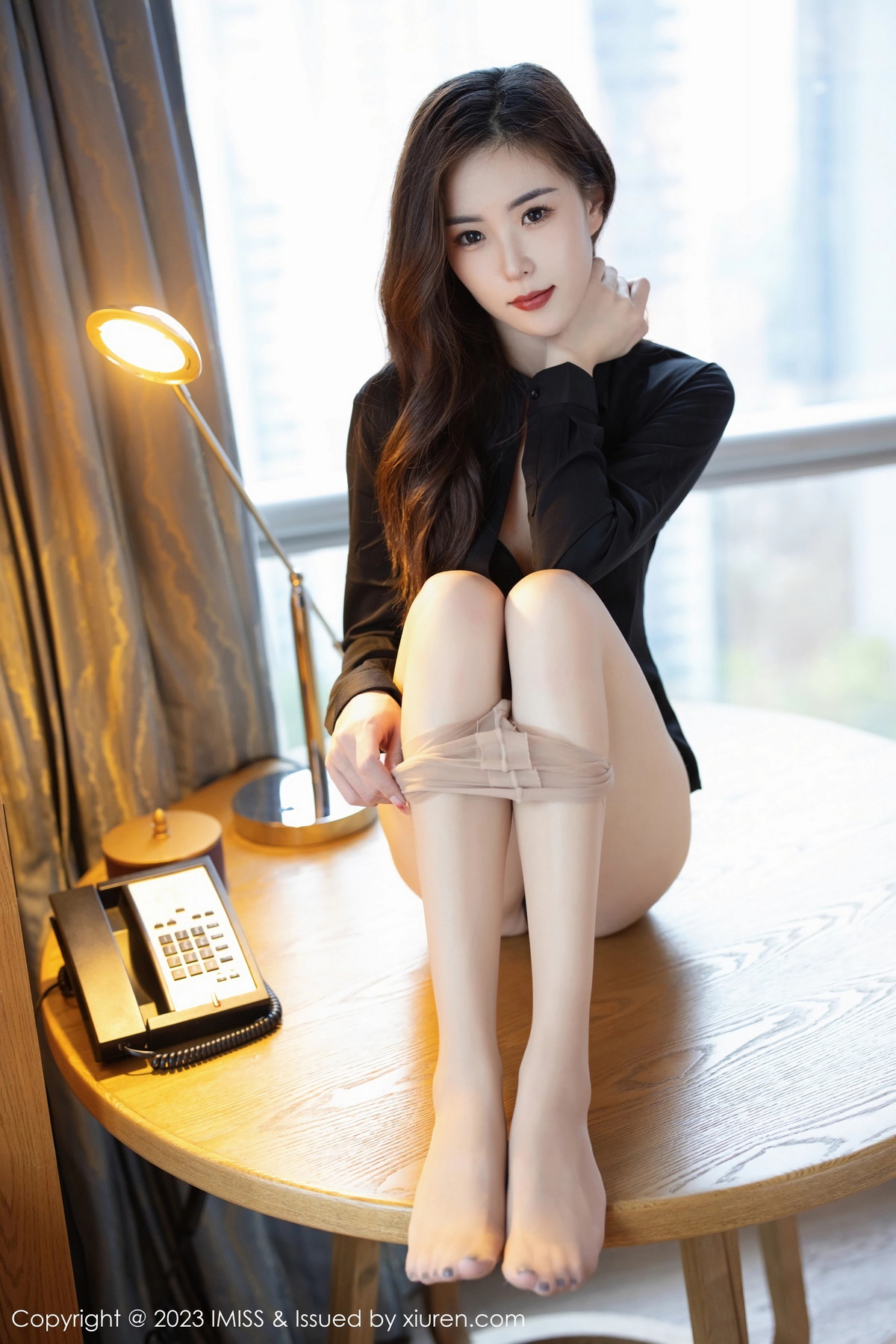 Xgyw.Net_[IMISS爱蜜社]Vol.717_模特杨紫嫣candy脱职场OL露性感黑色内衣原色丝袜迷人诱惑写真64P