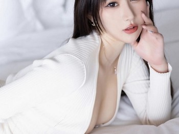 [XiaoYu画语界]Vol.966_车模张欣欣性感白色开胸衣配肉丝吊袜秀曼妙身姿迷人骚扰写真87P
