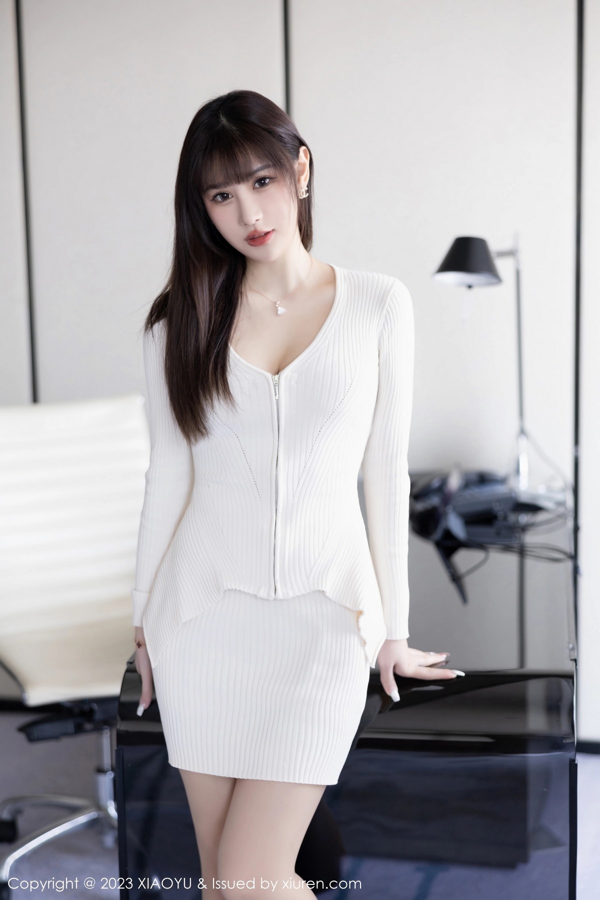 Xgyw.Net_[XiaoYu画语界]Vol.966_模特张欣欣性感白色开胸衣配肉丝吊袜秀曼妙身姿迷人诱惑写真87P