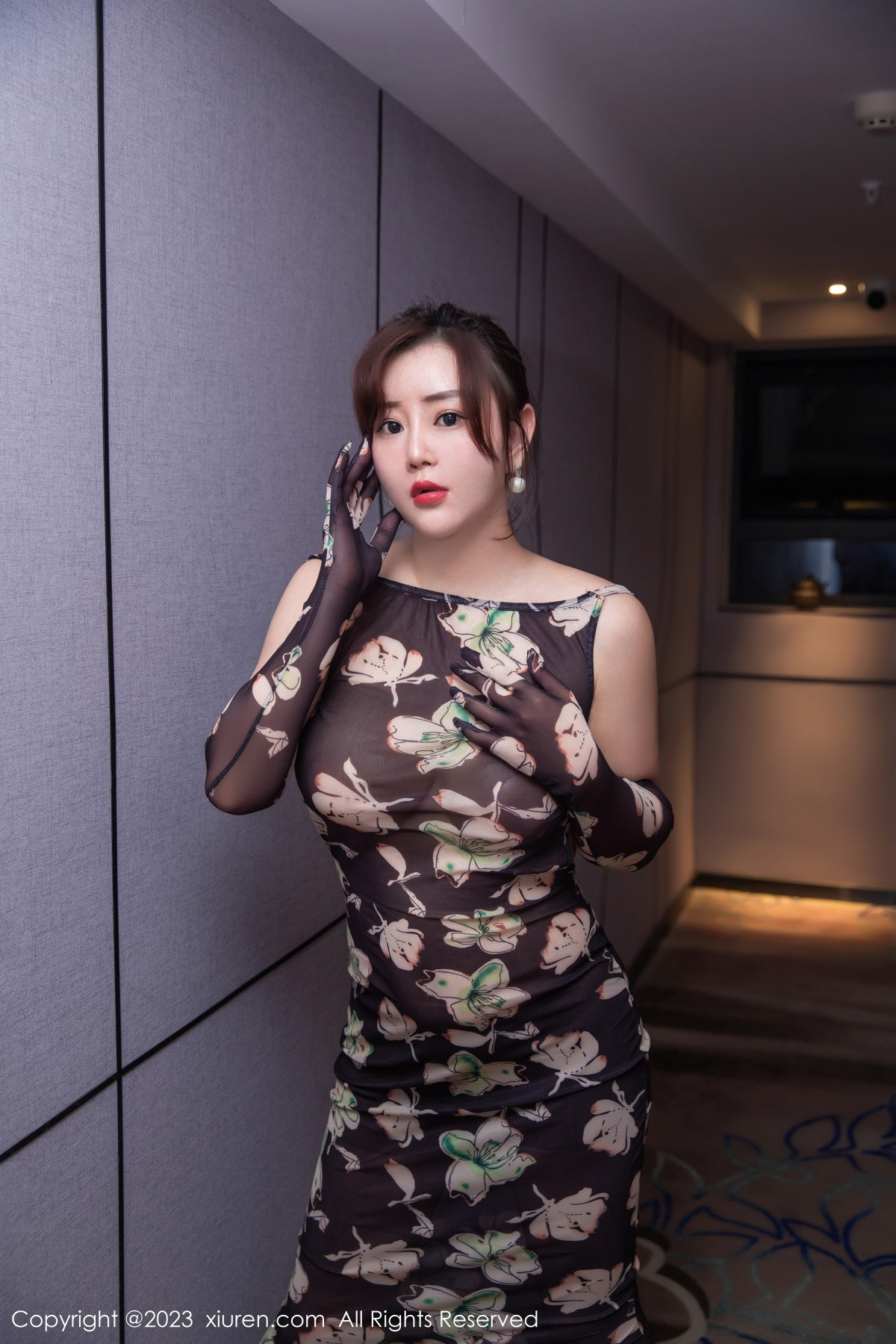 Xgyw.Net_XiuRen第6266期_模特文芮jeninfer性感黑色皮质服配超薄黑丝秀完美身材诱惑写真61P