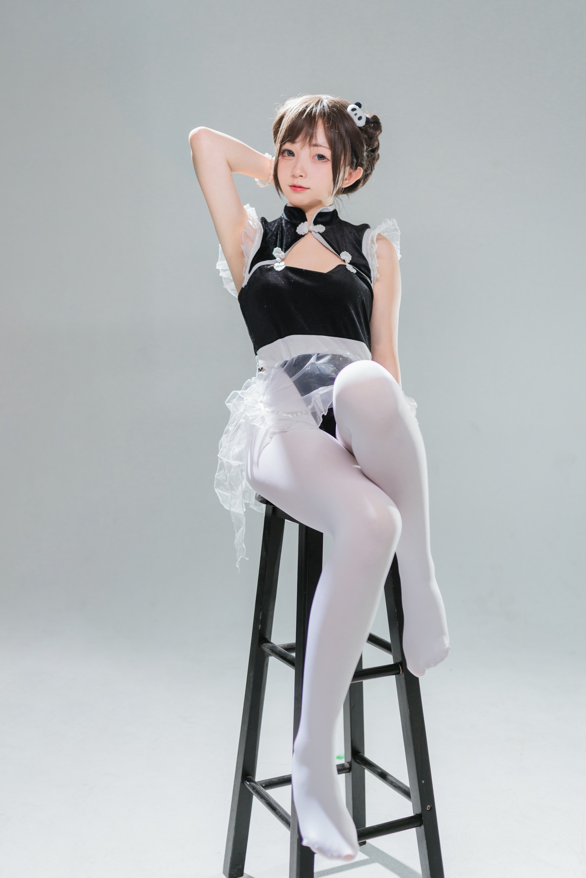Xgyw.Net_网络美女花铃高叉小熊猫主题私房性感黑色高叉连体衣配白丝裤袜迷人诱惑写真85P