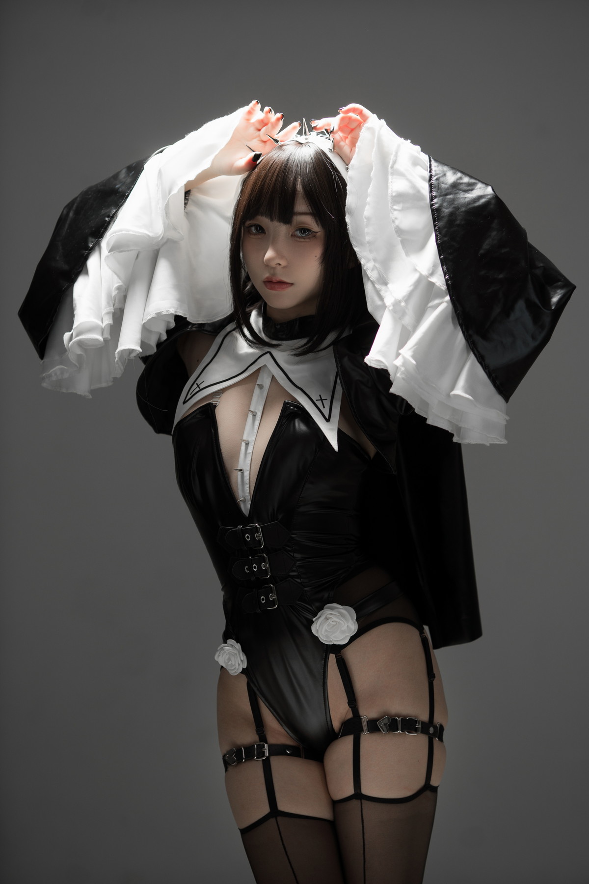 Xgyw.Net_网络美女花铃杀戮修女主题性感黑色皮质修女服饰配黑丝吊袜秀美腿诱惑写真89P