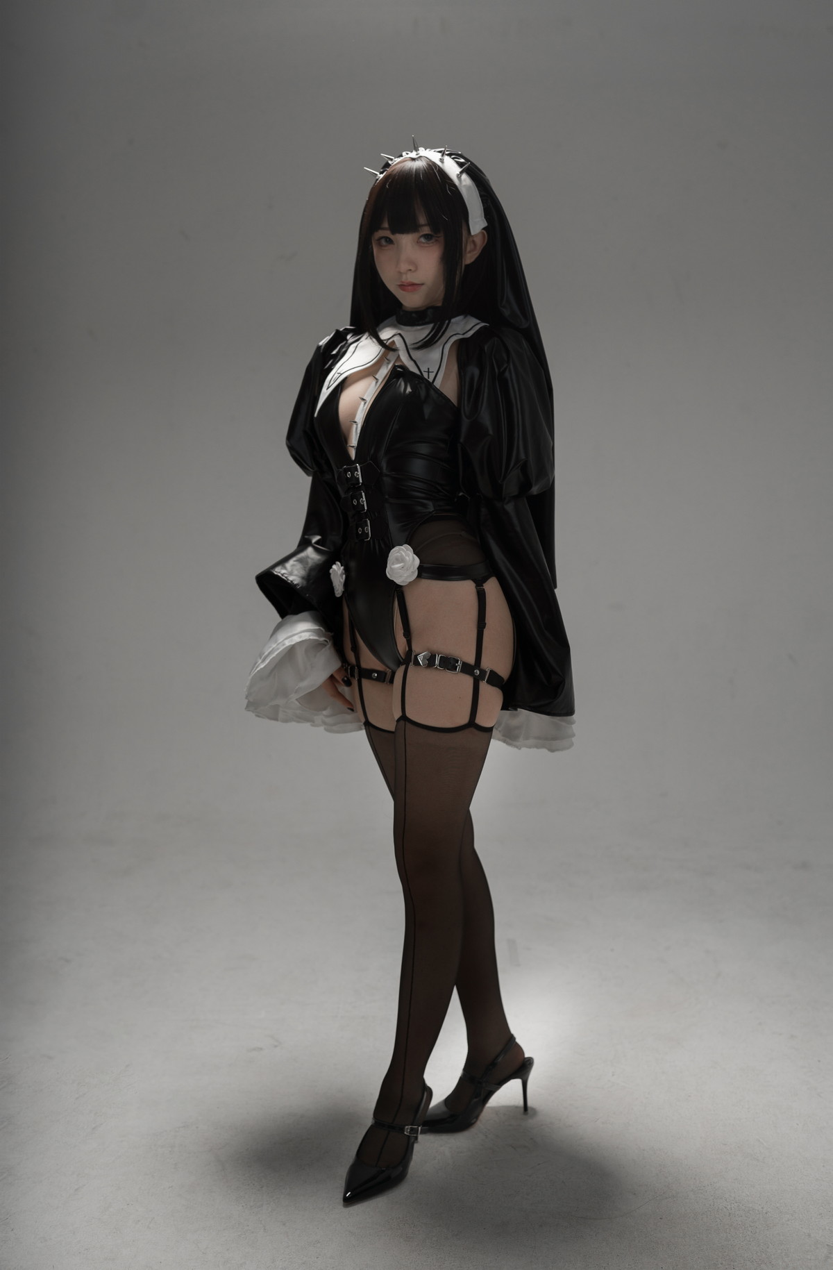 Xgyw.Net_网络美女花铃杀戮修女主题性感黑色皮质修女服饰配黑丝吊袜秀美腿诱惑写真89P