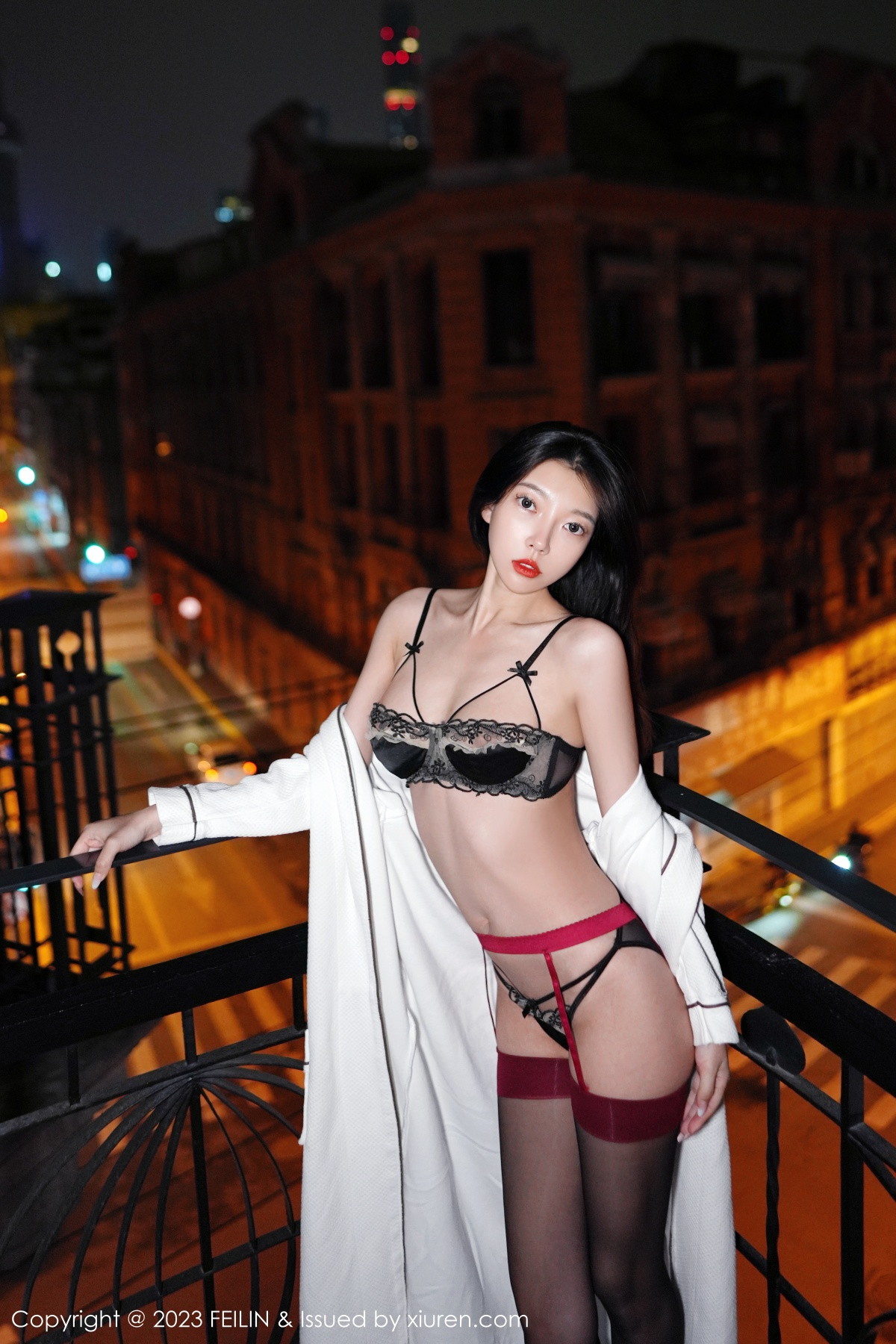Xgyw.Net_[FeiLin嗲囡囡]VOL.464_女神冯木木LRIS私房脱白色睡袍露黑色内衣配黑丝吊袜诱惑写真89P