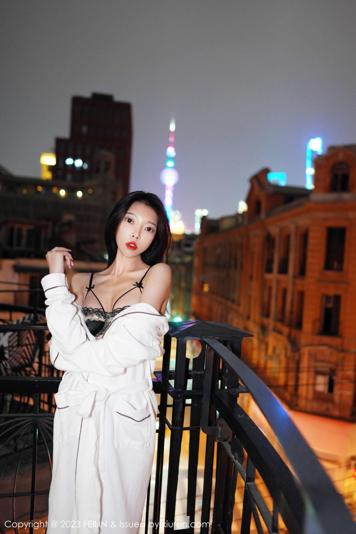Xgyw.Net_[FeiLin嗲囡囡]VOL.464_女神冯木木LRIS私房脱白色睡袍露黑色内衣配黑丝吊袜诱惑写真89P