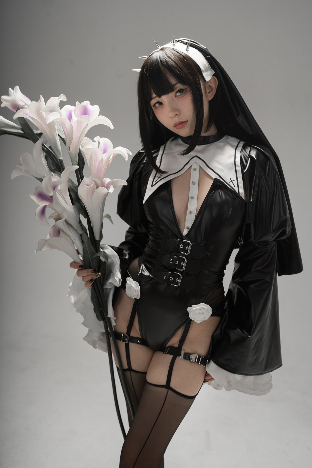Xgyw.Net_网络美女花铃杀戮修女主题性感黑色皮质修女服饰配黑丝吊袜秀美腿诱惑写真89P