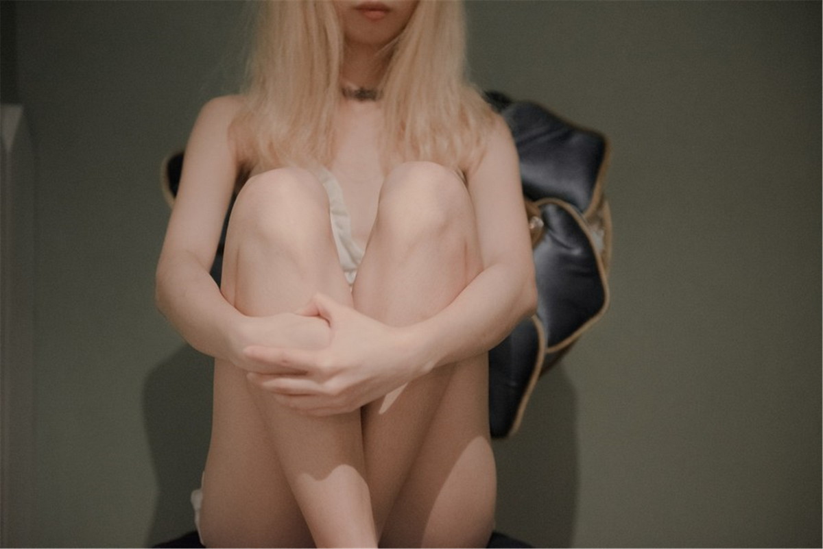 Xgyw.Net_网络美女萌量守恒大学生主题私房不露脸系列性感粉色内衣秀曼妙身姿迷人写真27P