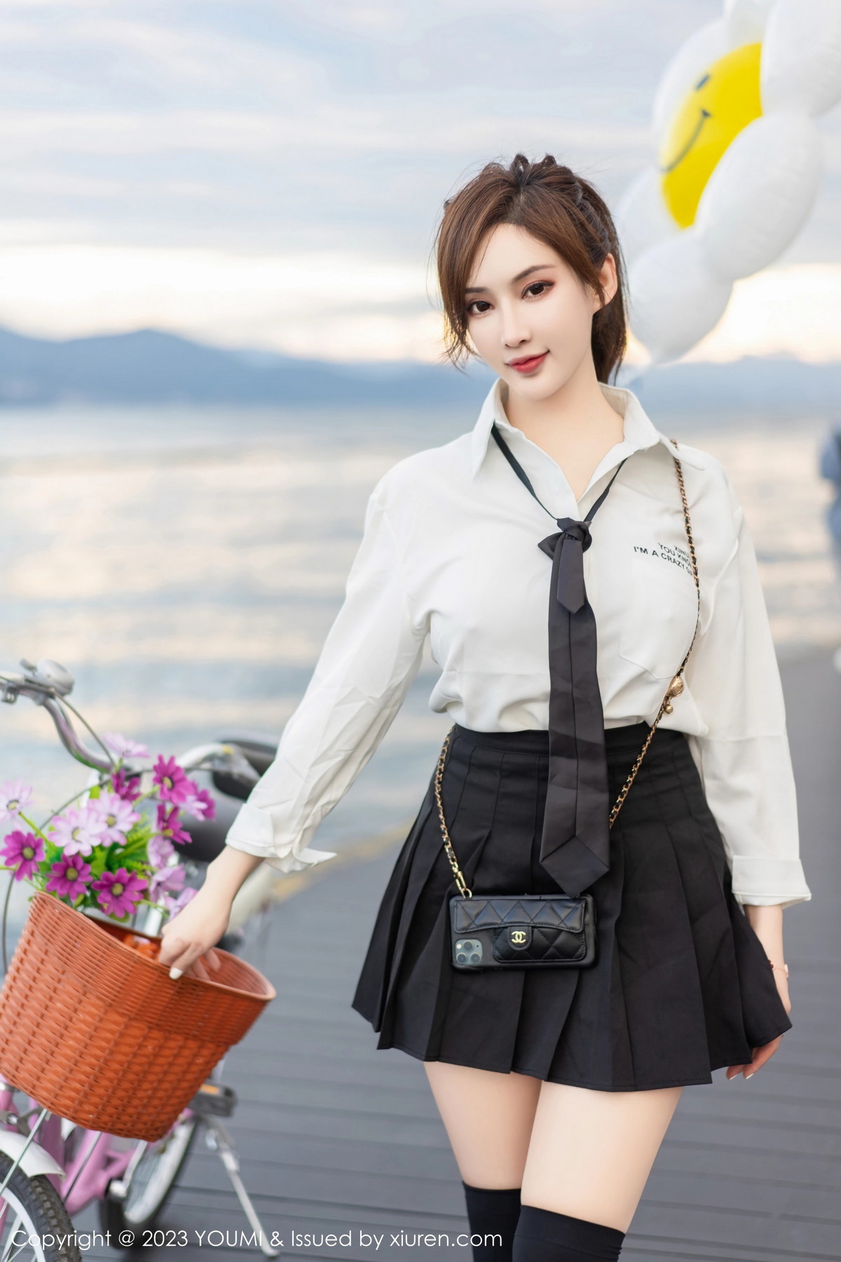 Xgyw.Net_[YouMi尤蜜荟]Vol.903_女神Carol周妍希大理旅拍性感白T配黑短裙秀完美身材迷人写真100P