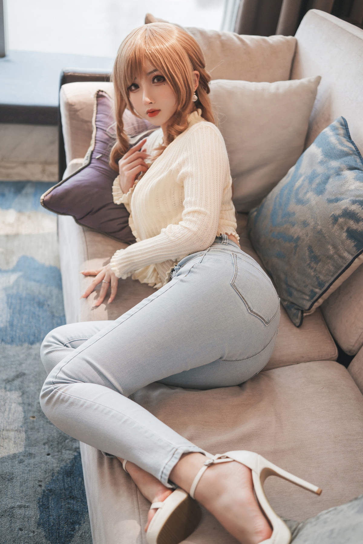 Xgyw.Net_网络美女rioko凉凉子兔女郎人妻主题居家沙发上脱牛仔裤露蕾丝内裤诱惑写真30P