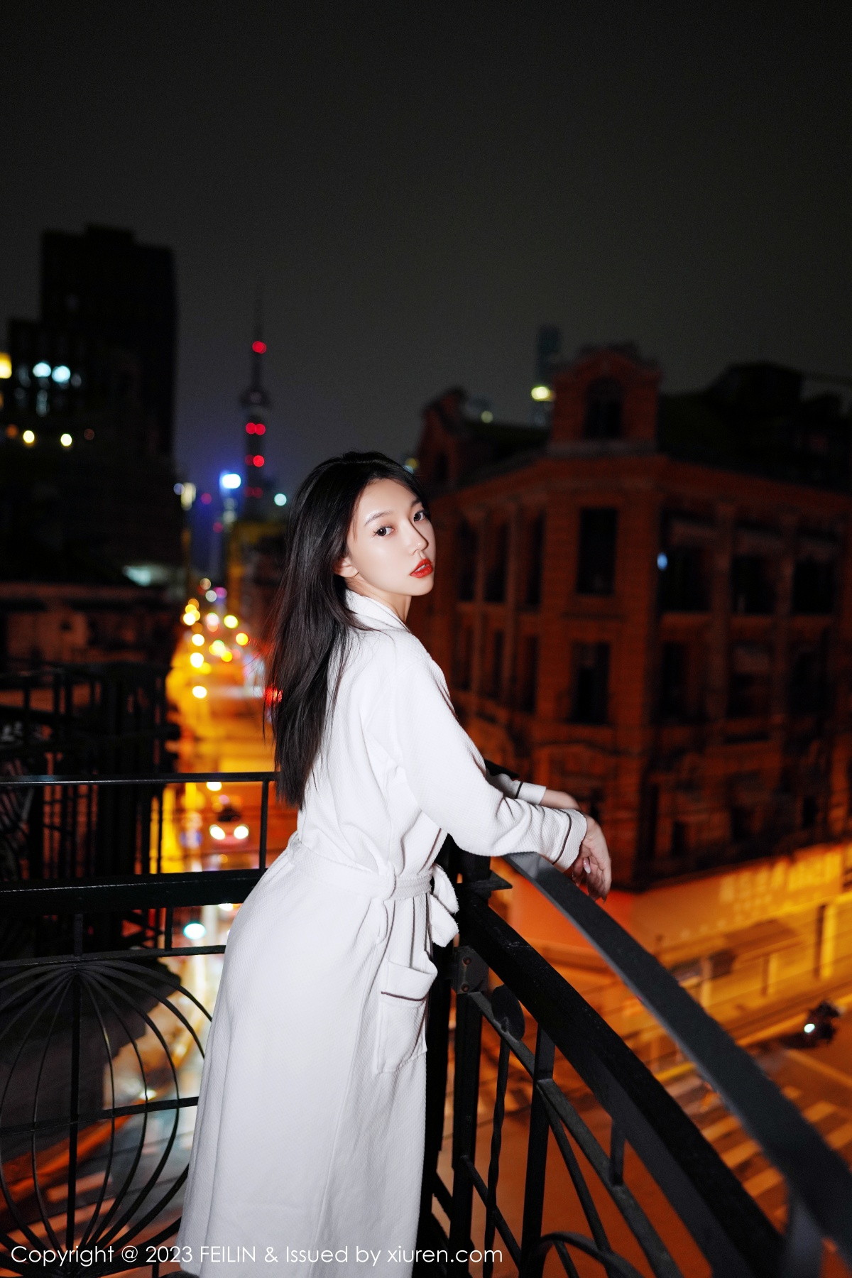 Xgyw.Net_[FeiLin嗲囡囡]VOL.464_女神冯木木LRIS私房脱白色睡袍露黑色内衣配黑丝吊袜诱惑写真89P