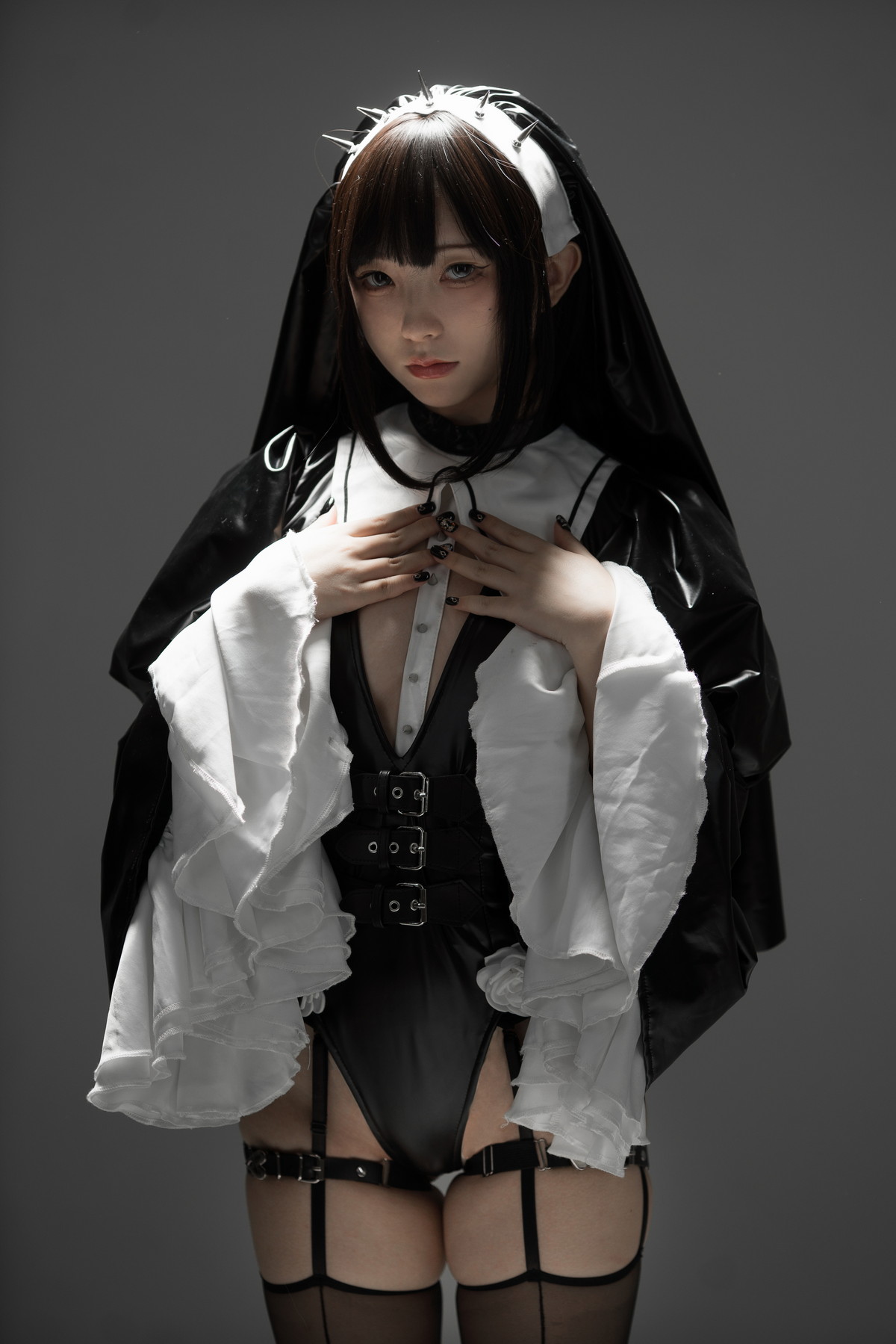Xgyw.Net_网络美女花铃杀戮修女主题性感黑色皮质修女服饰配黑丝吊袜秀美腿诱惑写真89P