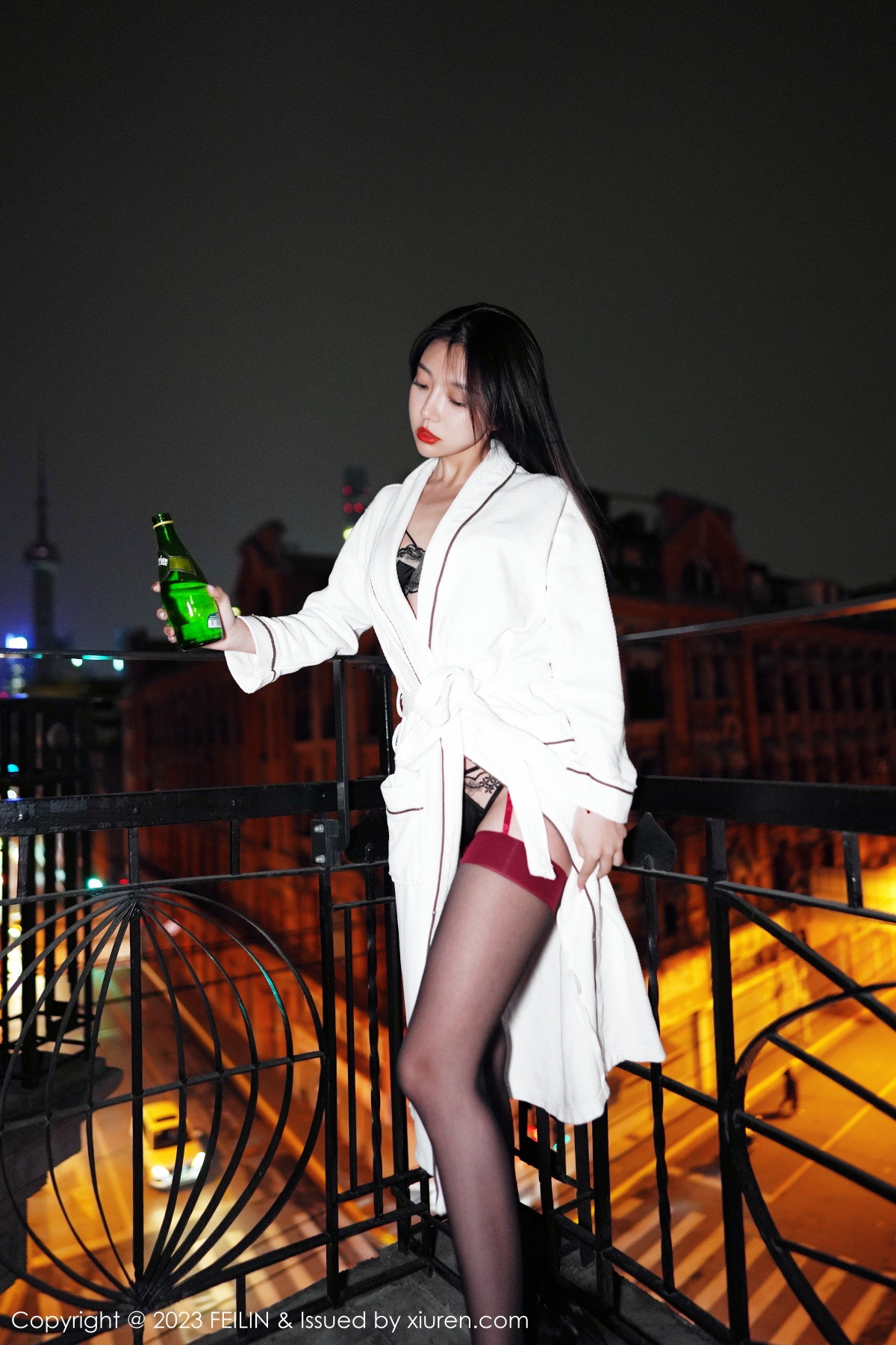 Xgyw.Net_[FeiLin嗲囡囡]VOL.464_女神冯木木LRIS私房脱白色睡袍露黑色内衣配黑丝吊袜诱惑写真89P