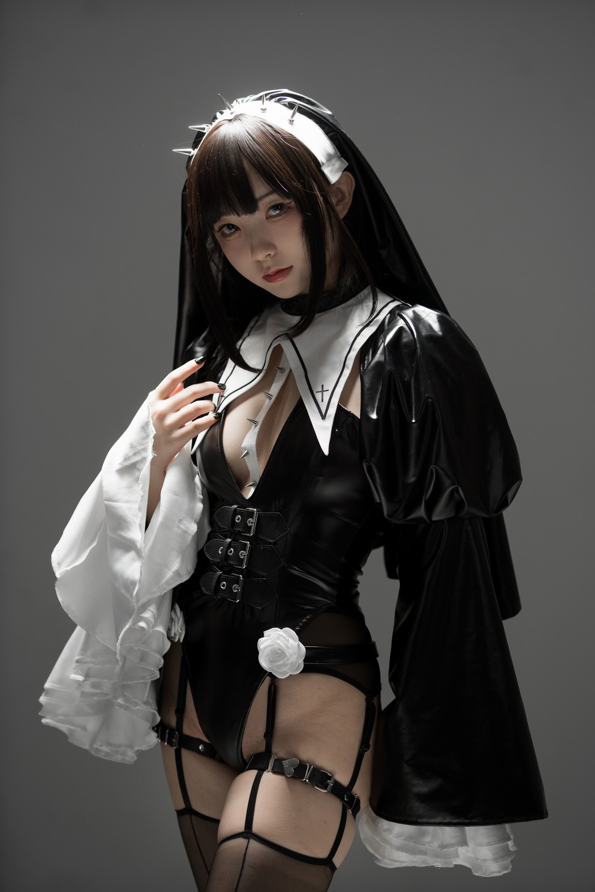 Xgyw.Net_网络美女花铃杀戮修女主题性感黑色皮质修女服饰配黑丝吊袜秀美腿诱惑写真89P