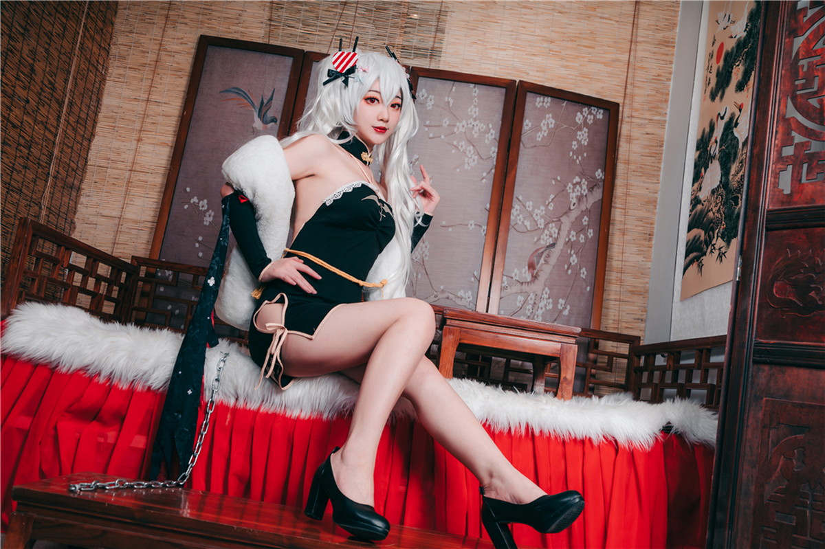 Xgyw.Net_Cosplay美女桃墨公子吸血鬼旗袍主题私房性感低胸高开旗袍秀豪乳翘臀诱惑写真40P