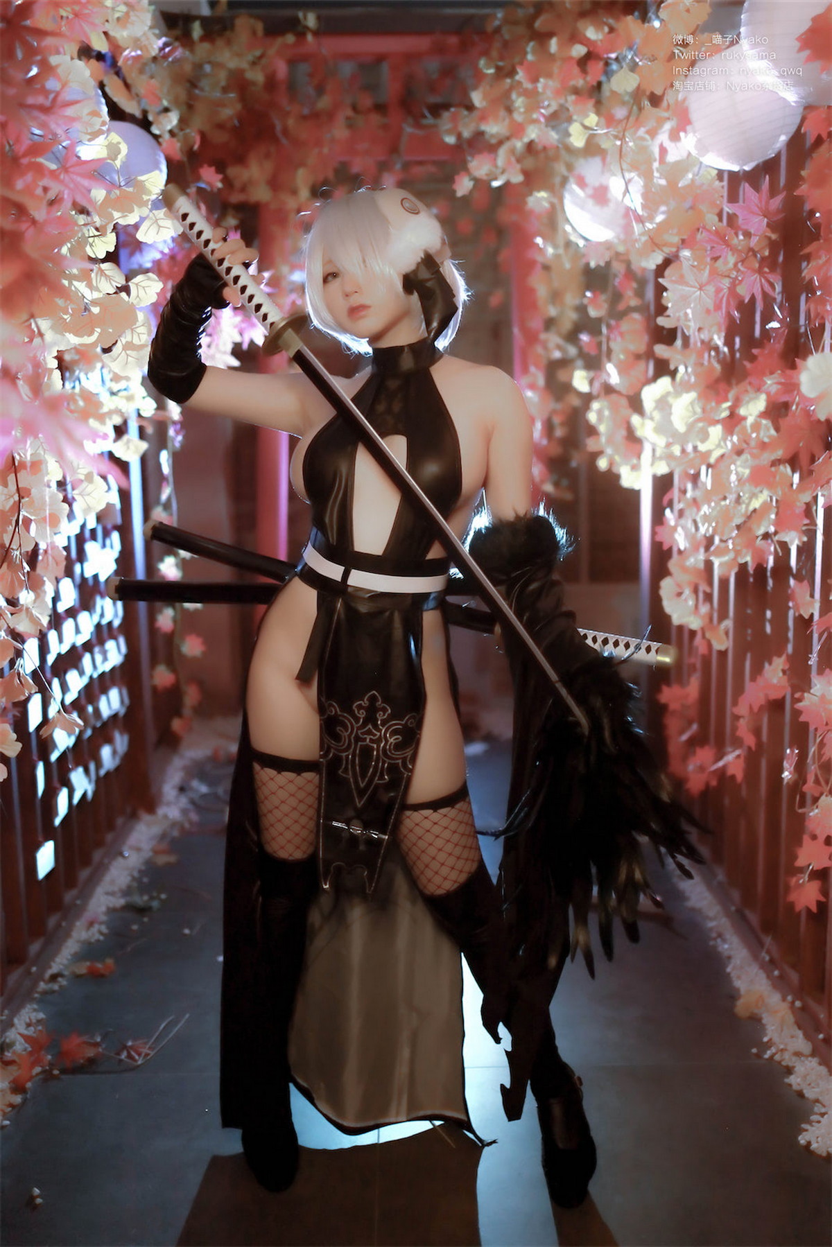 Xgyw.Net_网络美女Nyako喵子2b同人旗袍主题美女武士装扮性感黑色旗袍秀完美身材诱惑写真43P