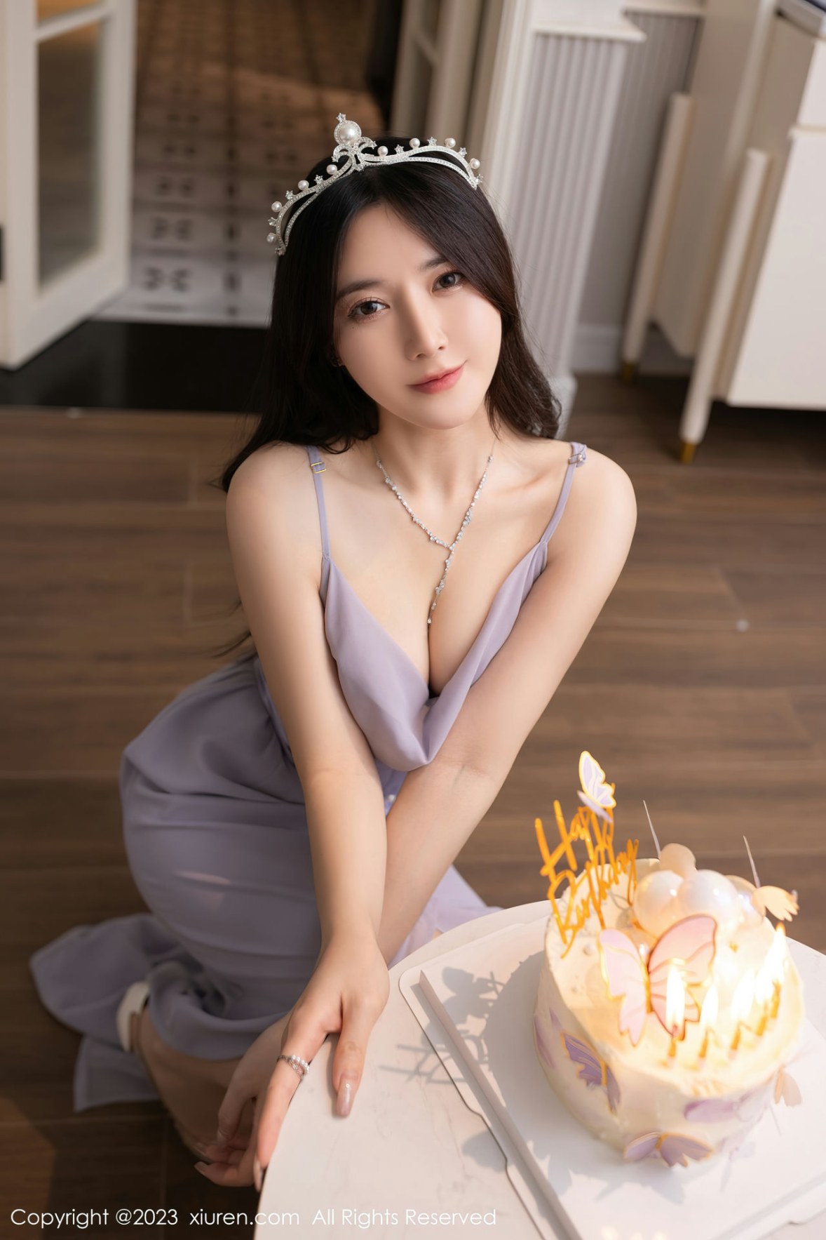Xgyw.Net_XiuRen第6286期_模特鱼子酱Fish生日篇主题紫灰色连衣长裙秀曼妙身姿迷人写真83P