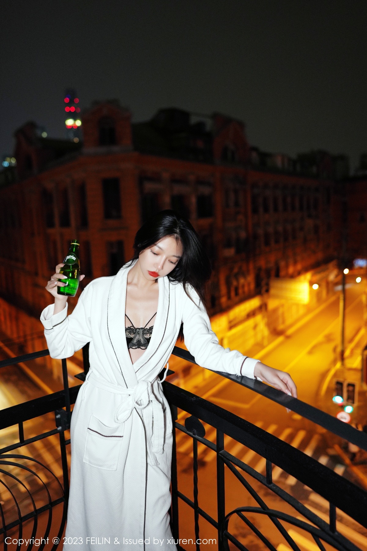 Xgyw.Net_[FeiLin嗲囡囡]VOL.464_女神冯木木LRIS私房脱白色睡袍露黑色内衣配黑丝吊袜诱惑写真89P