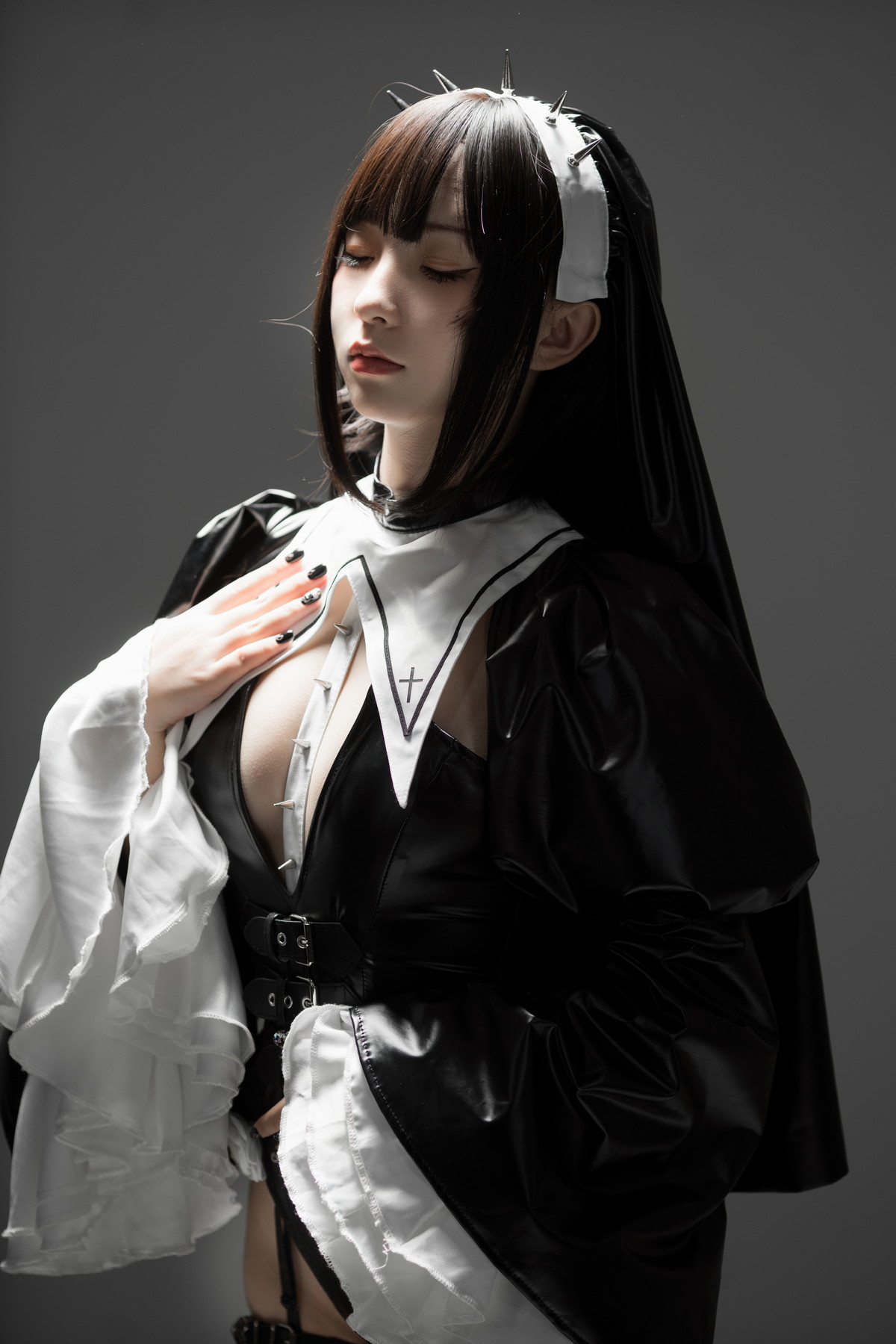 Xgyw.Net_网络美女花铃杀戮修女主题性感黑色皮质修女服饰配黑丝吊袜秀美腿诱惑写真89P