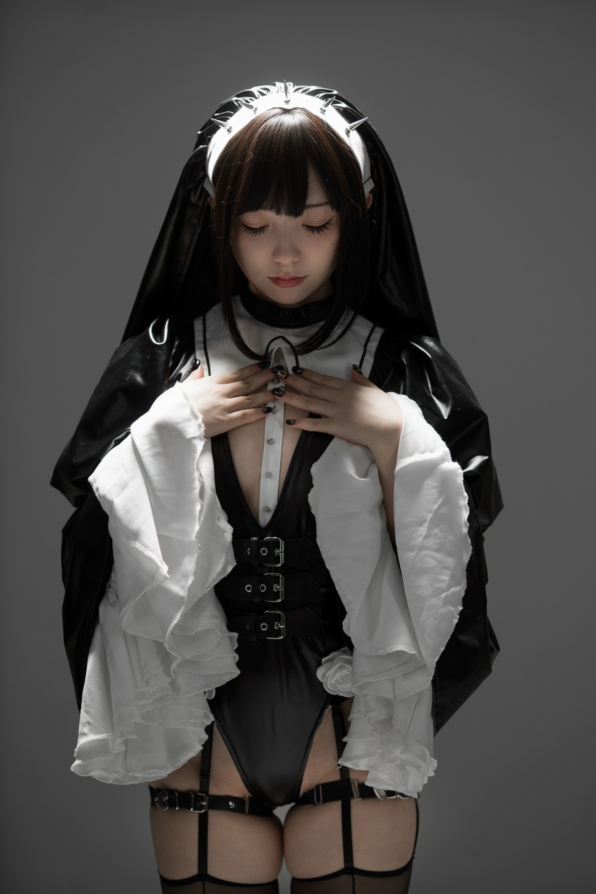 Xgyw.Net_网络美女花铃杀戮修女主题性感黑色皮质修女服饰配黑丝吊袜秀美腿诱惑写真89P