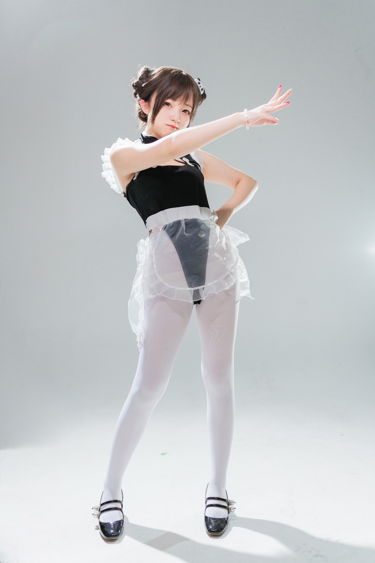Xgyw.Net_网络美女花铃高叉小熊猫主题私房性感黑色高叉连体衣配白丝裤袜迷人诱惑写真85P