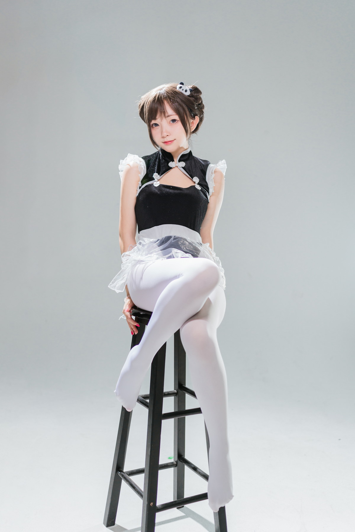 Xgyw.Net_网络美女花铃高叉小熊猫主题私房性感黑色高叉连体衣配白丝裤袜迷人诱惑写真85P
