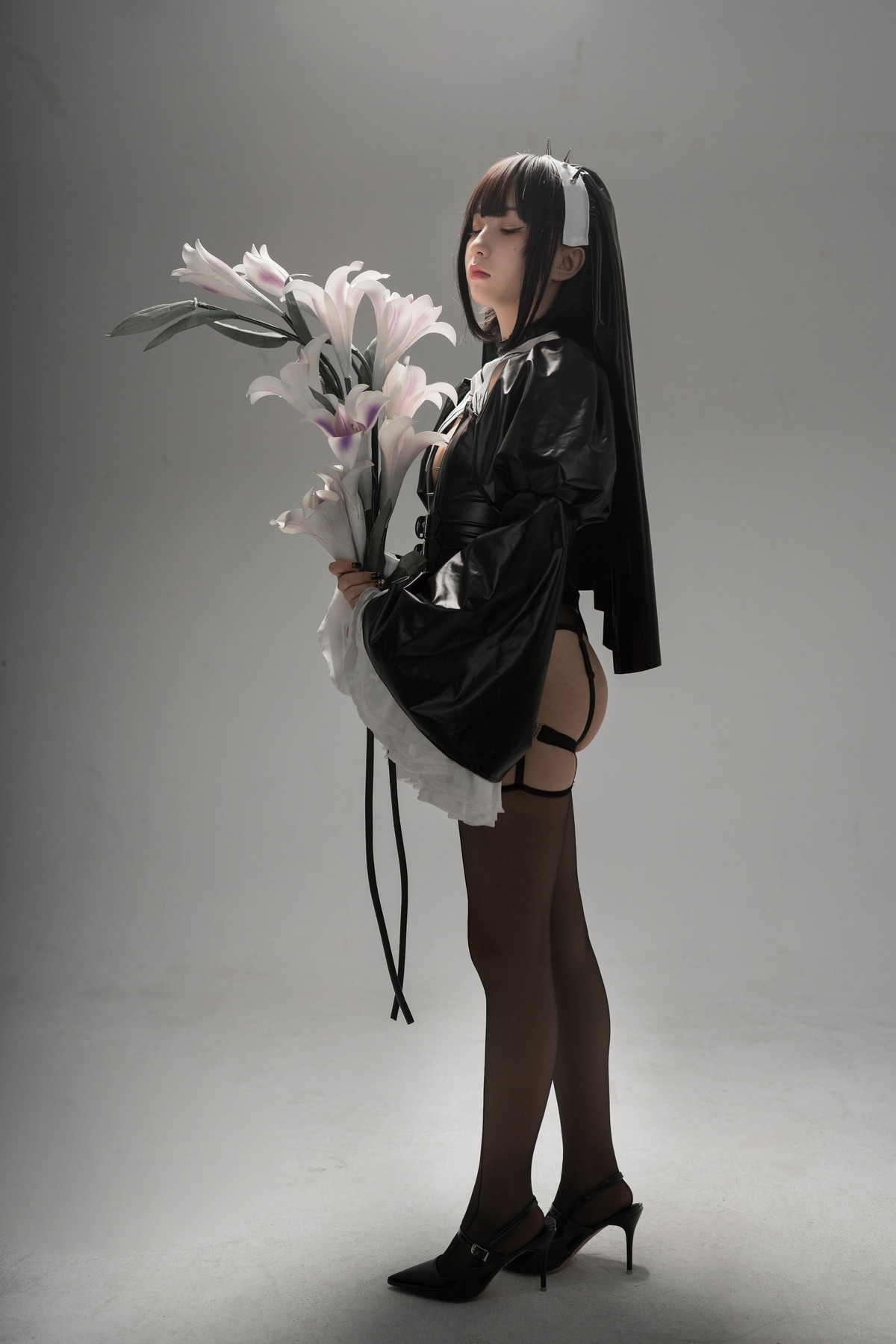 Xgyw.Net_网络美女花铃杀戮修女主题性感黑色皮质修女服饰配黑丝吊袜秀美腿诱惑写真89P