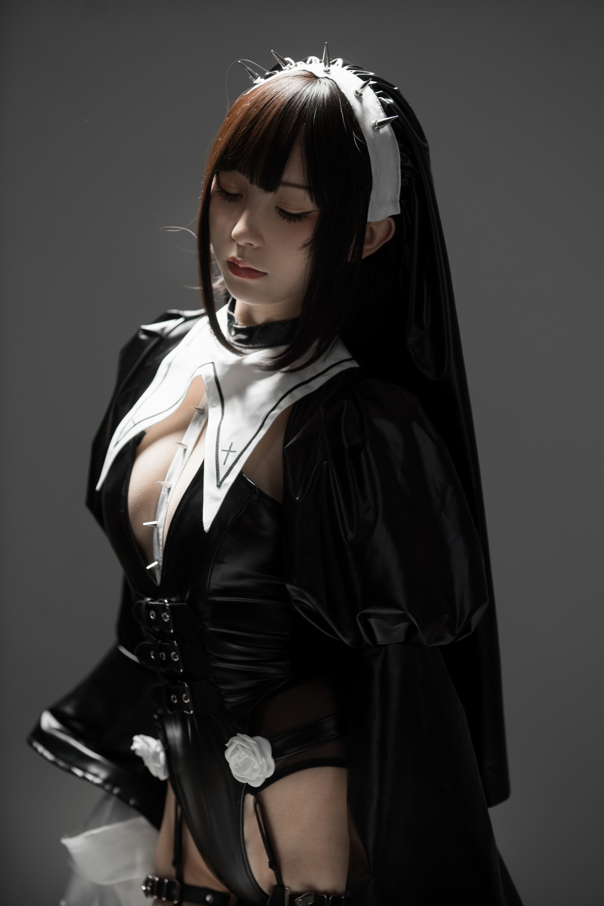 Xgyw.Net_网络美女花铃杀戮修女主题性感黑色皮质修女服饰配黑丝吊袜秀美腿诱惑写真89P